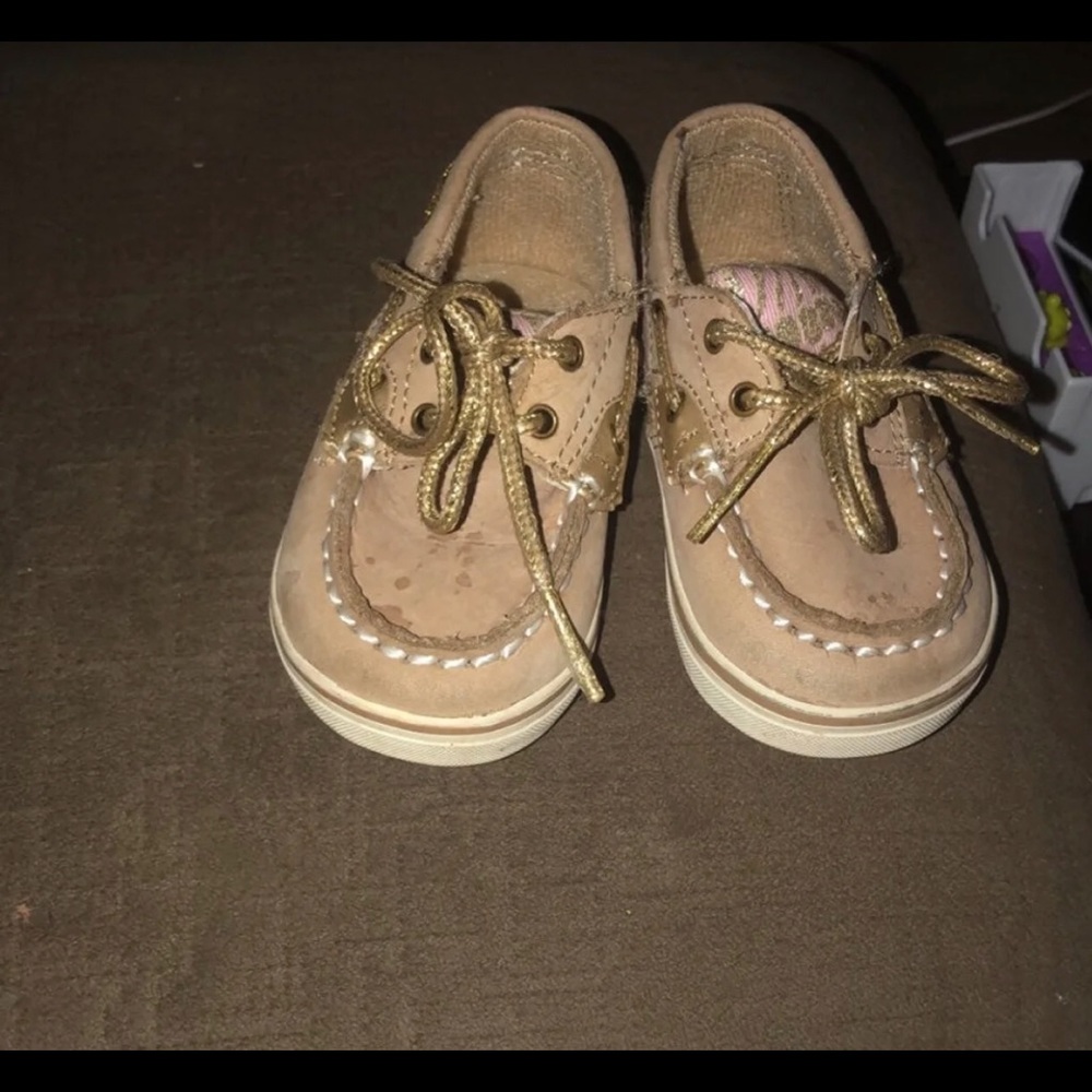 Toddler sperrys size 3